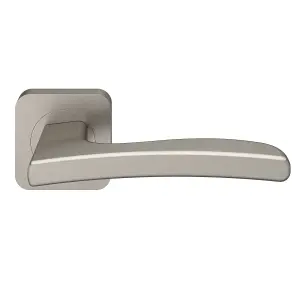 GoodHome Irvil Brushed Brass effect Round Rose Latch Door handle (L)126.5mm (D)58mm, Pair of 2