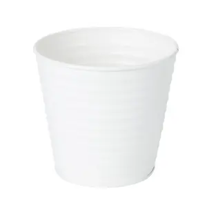 GoodHome White Ribbed Metal Plant pot (Dia) 14.7cm, (H)13.5cm, 900ml