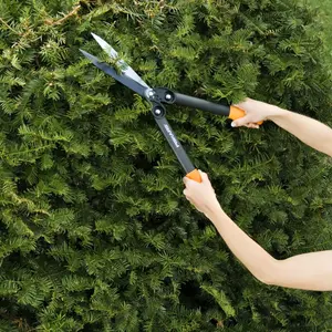 Fiskars PowerGear Geared Straight Hedge Shears (D)28mm