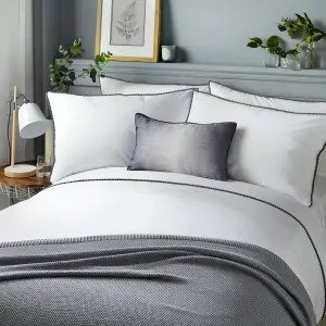 Pom Pom Embellished Trim Duvet Cover Set