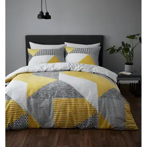 Larsson Geo Duvet Cover Set Yellow / Kingsize - 2 Standard Pillowcases