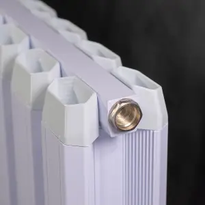 Aluminum Radiator Compatible with Heat pump.Model "Onyx" White. 1330 .500mm. BTU/hr:7271