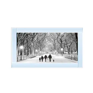 Family Walk Glitter Liquid Wall Art