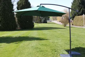 Cantilever 2.7M Wide Hanging Garden Parasol In a Green Colour With Crank