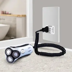 BG Evolve Brushed Steel Dual Voltage Shaver Socket 115/240V