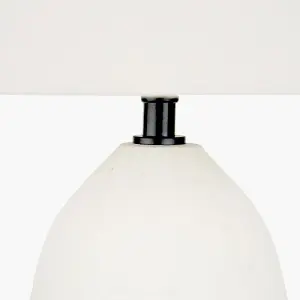 White Vintage Textured Ceramic Table Lamp