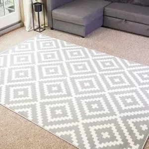 Grey Geometric Diamond Rug - Texas