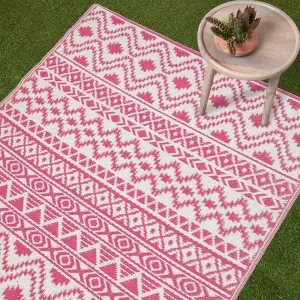 Homescapes Tia Aztec Pink & White Outdoor Rug, 150 x 240 cm