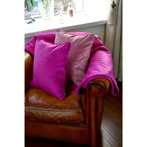 Jamel Rectangular Floor Pillow Cover Hot Fuchsia Pink / 40 x 60cm